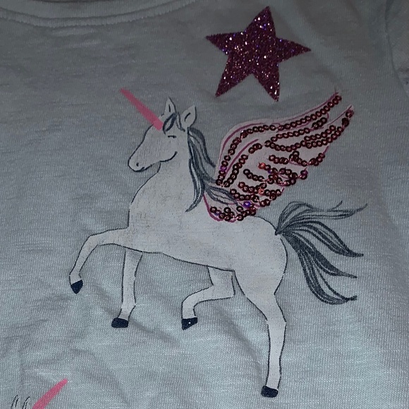 Girl’s Graphic Tee - Picture 2 of 3